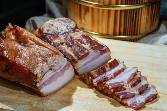 高血壓、吃肉、飲食、臘肉-康興醫(yī)療器械官網(wǎng)